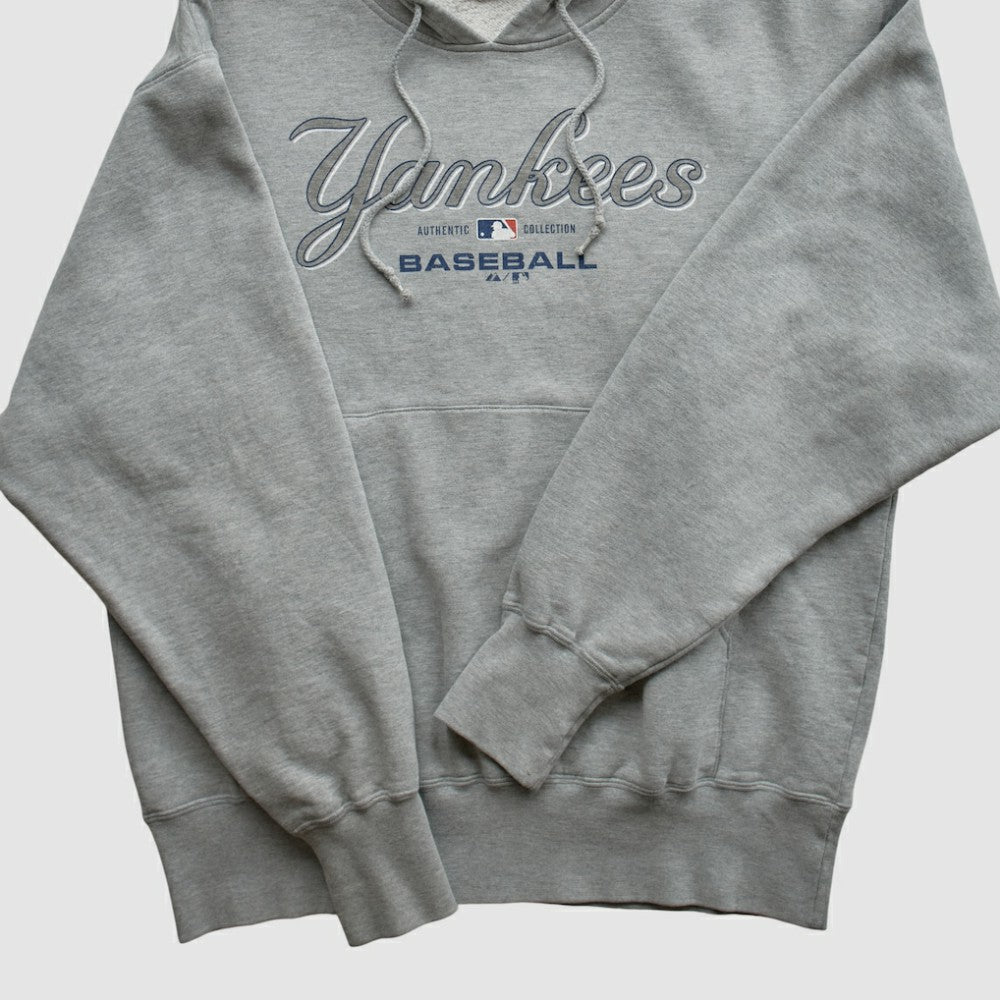 New York Yankees Majestic 2000s Hooded Pullover Sweatshirt - Heather Gray Vintage