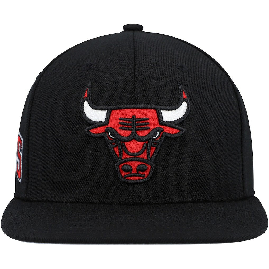 Chicago Bulls Side Core 2.0 Snapback Hat - Black | Mitchell & Ness discount