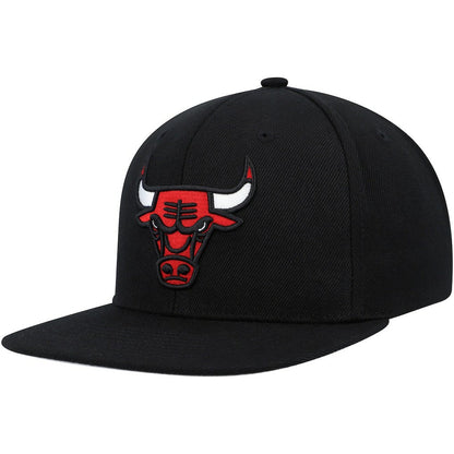 Chicago Bulls Side Core 2.0 Snapback Hat - Black | Mitchell & Ness discount