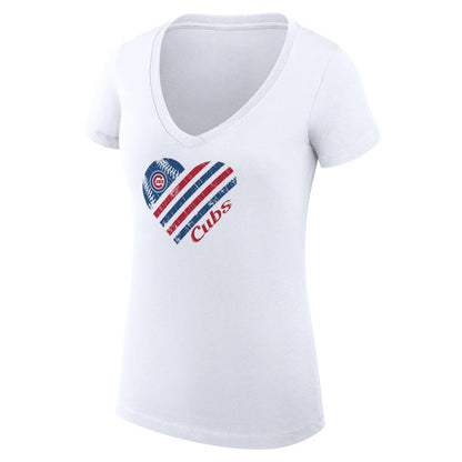 Chicago Cubs G-III 4Her by Carl Banks Women's Super-Slim Fit Lightweight Heart V-Neck T-Shirt - White