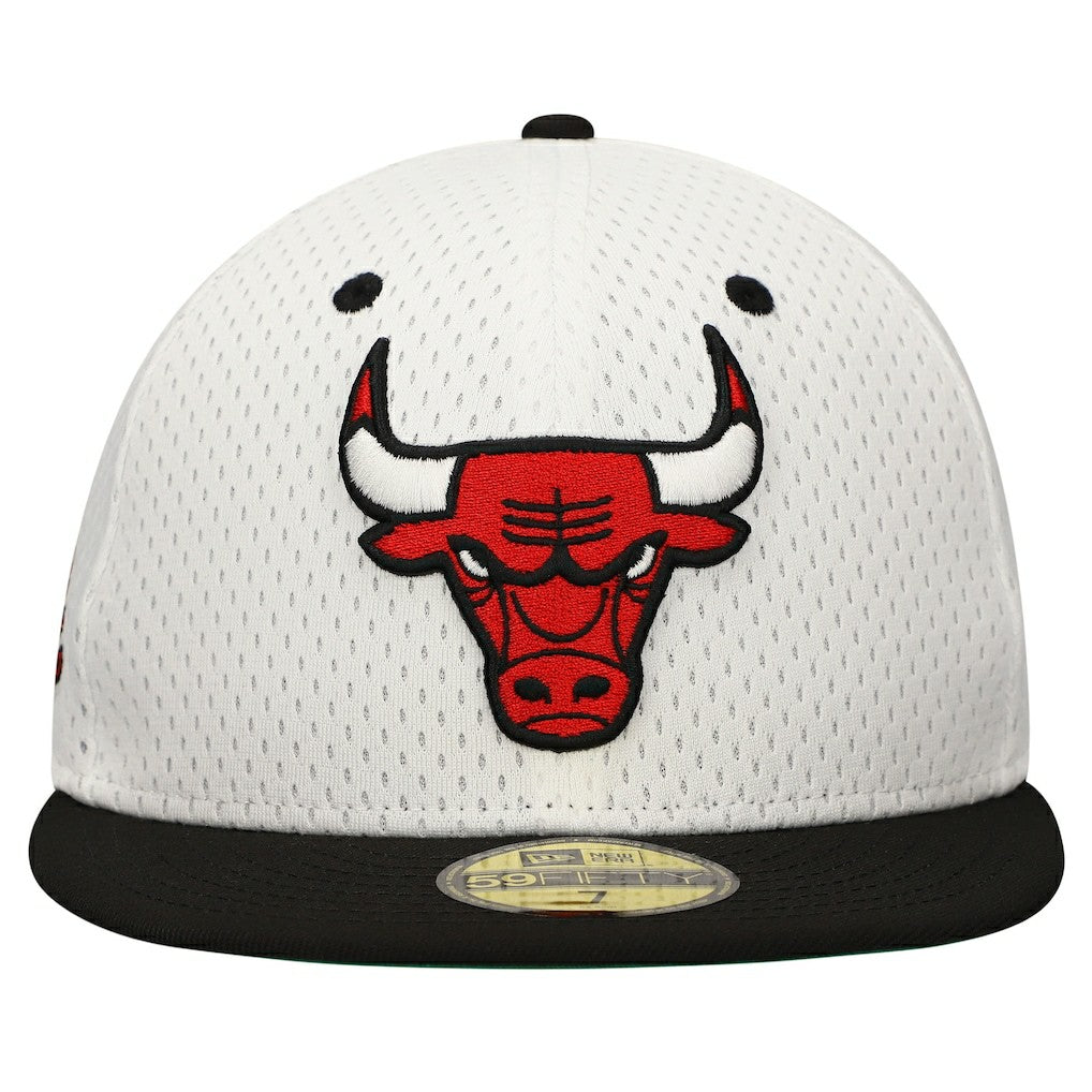 Chicago Bulls Throwback 2Tone 59FIFTY Fitted Hat - White/Black | New Era shop