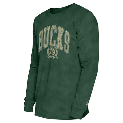 Milwaukee Bucks Unisex Oversized Essentials Enzyme Wash Long Sleeve T-Shirt - Hunter Green | New Era online