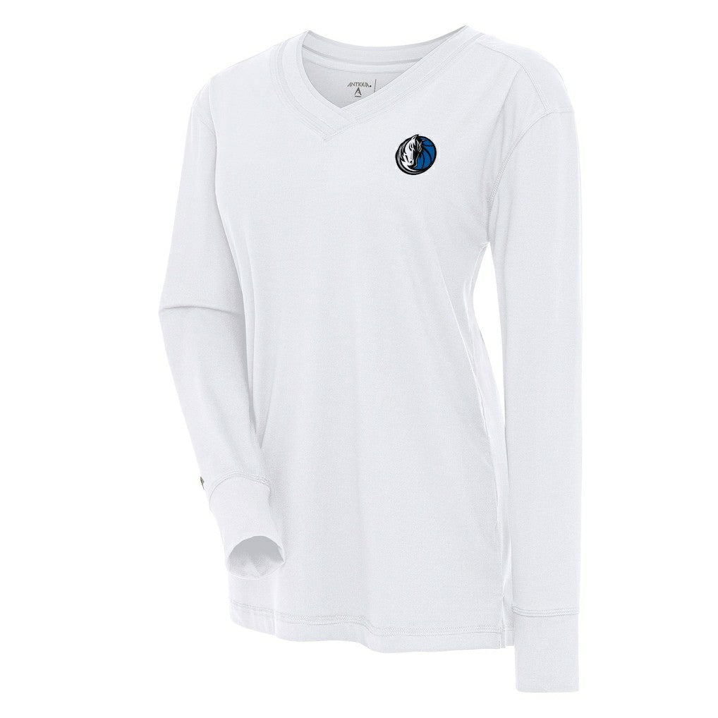 Dallas Mavericks Antigua Women's Symbolic Long Sleeve V-Neck Top sale - White discount