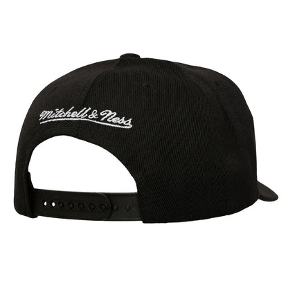 Chicago Bulls Busted Logo Wordmark Wrap-Around Pro Pinch Adjustable Hat - Black | Mitchell & Ness outlet