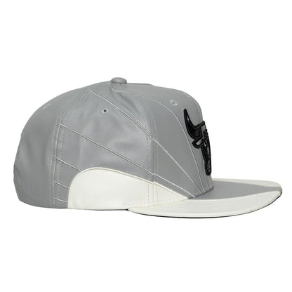 Chicago Bulls Day 12 Two-Tone Faux Leather Snapback Hat - Gray/White | Mitchell & Ness shop