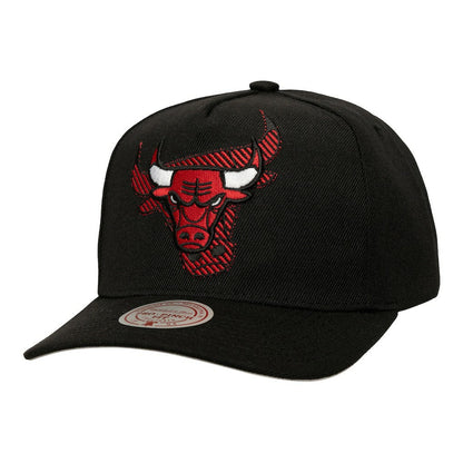 Chicago Bulls Tilted Pro Pinch Adjustable Hat - Black | Mitchell & Ness online