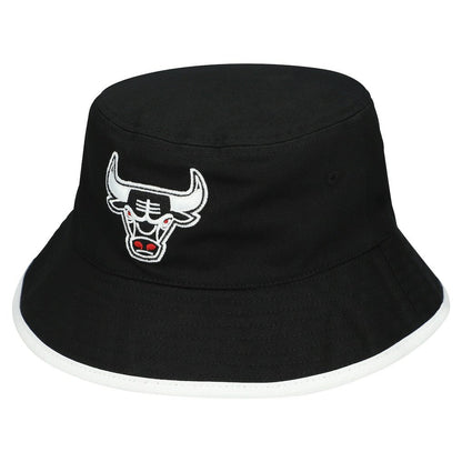 Chicago Bulls Flip It Reversible Bucket Hat - Black/Red | Mitchell & Ness on sale
