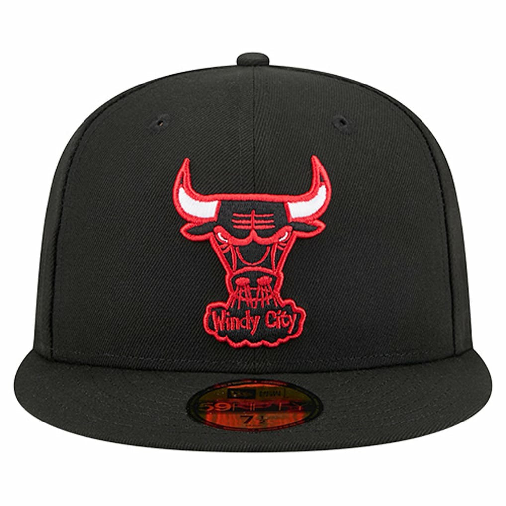 Chicago Bulls Core Logo 59FIFTY Fitted Hat - Black | New Era online