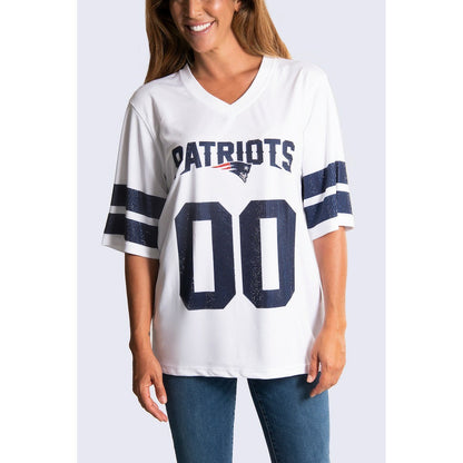 New England Patriots Cuce Women's Rhinestone V-Neck Tunic - White outlet