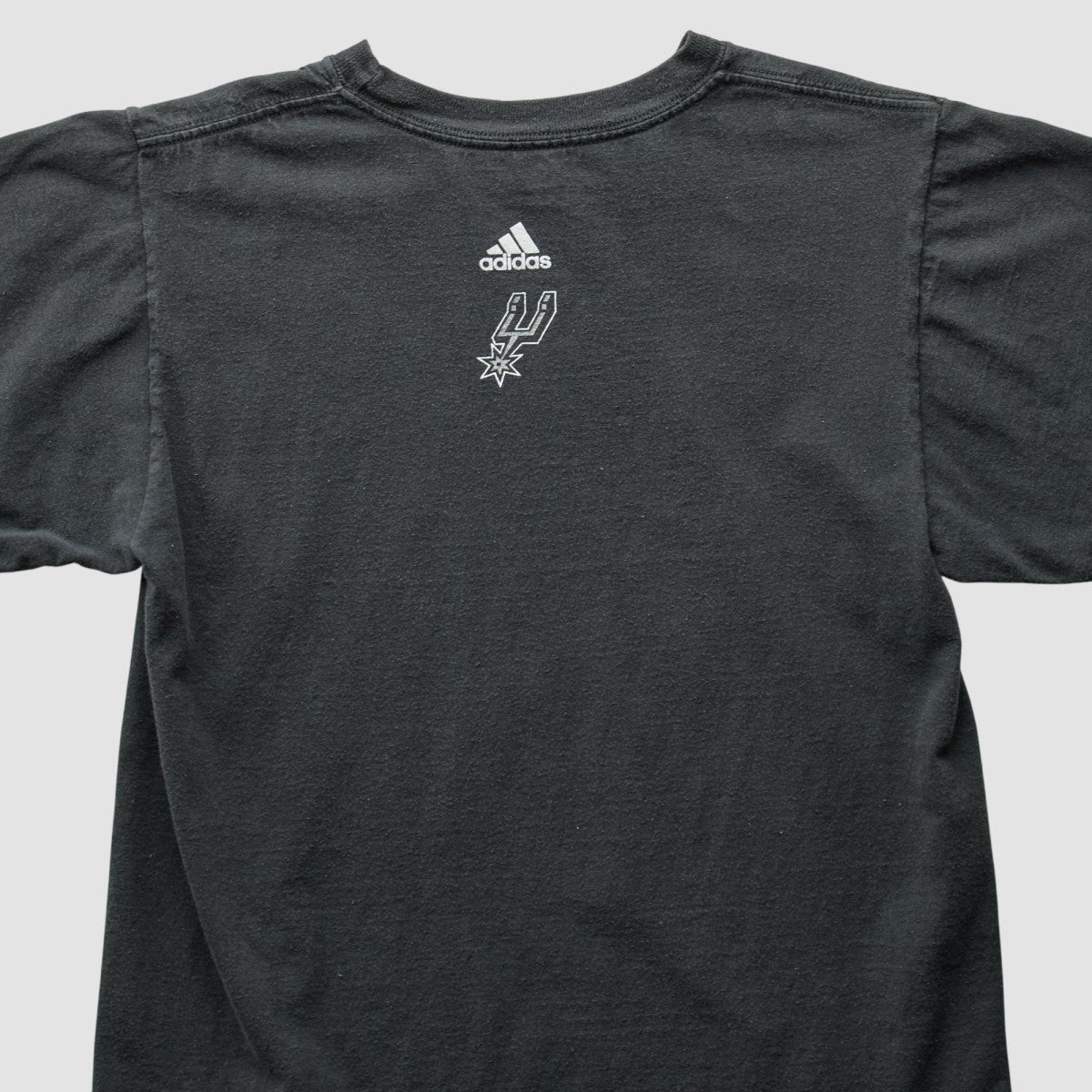 San Antonio Spurs 2000s T-Shirt - Black Vintage | Adidas outlet