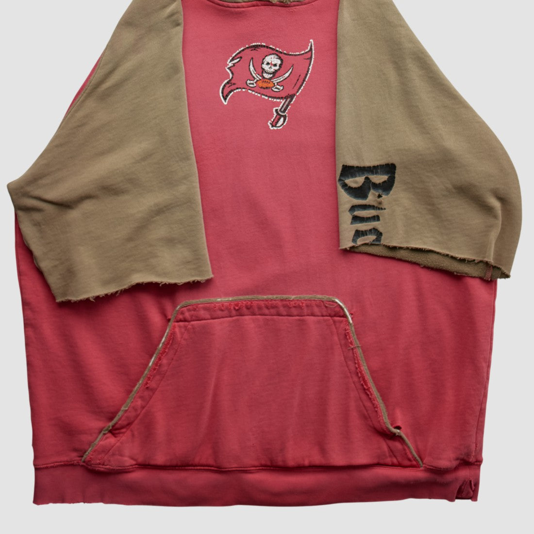 Tampa Bay Buccaneers Reebok 2000s Hooded Pullover Sweatshirt - Red Vintage sale