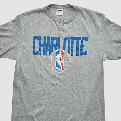 Charlotte Hornets Trench 90s T-shirt - Heather Gray Vintage | Vintage for sale