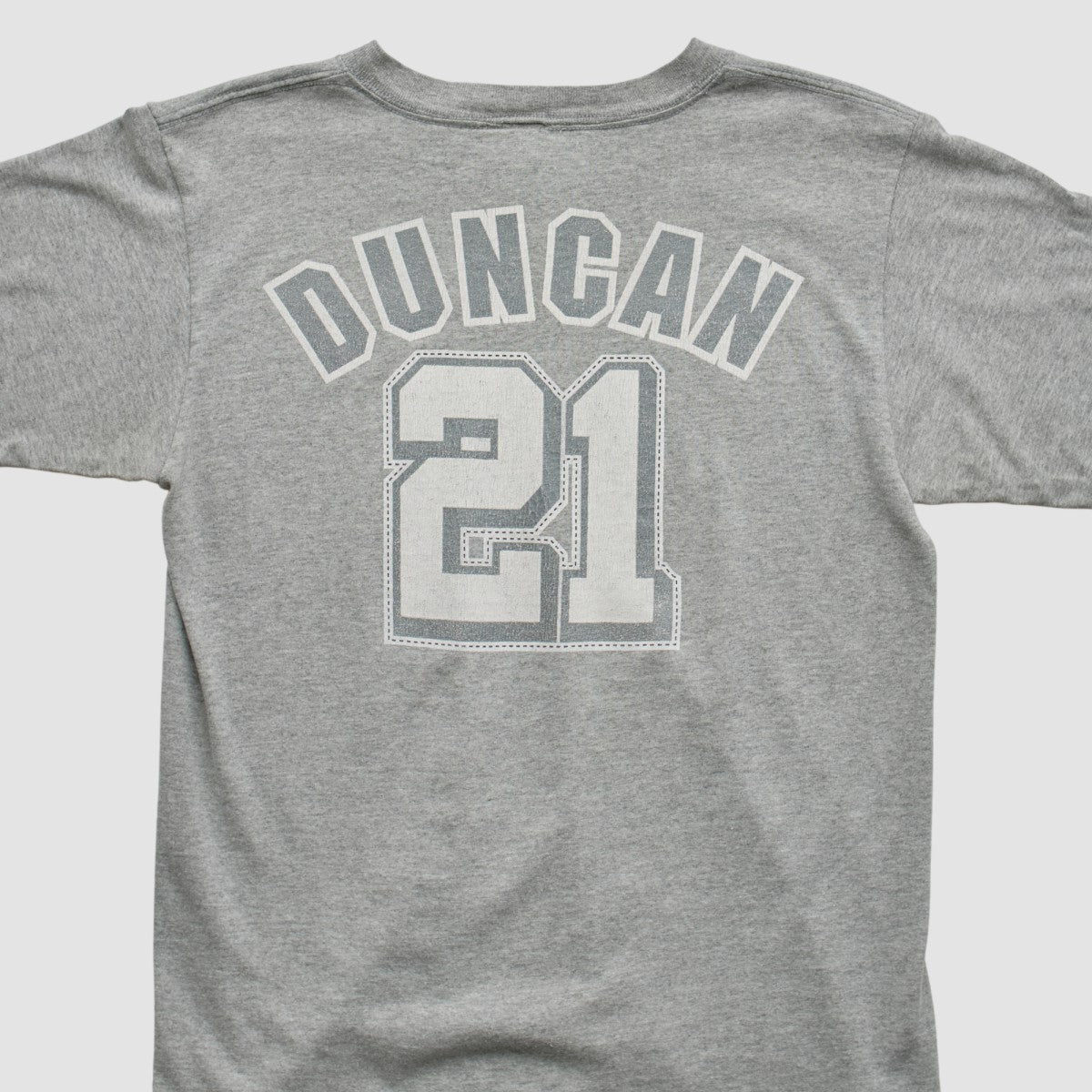 San Antonio Spurs Majestic 2000s T-shirt - Heather Gray Vintage | Vintage discount