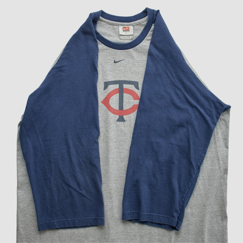 Minnesota Twins 2000s T-shirt - Heather Gray Vintage | Nike