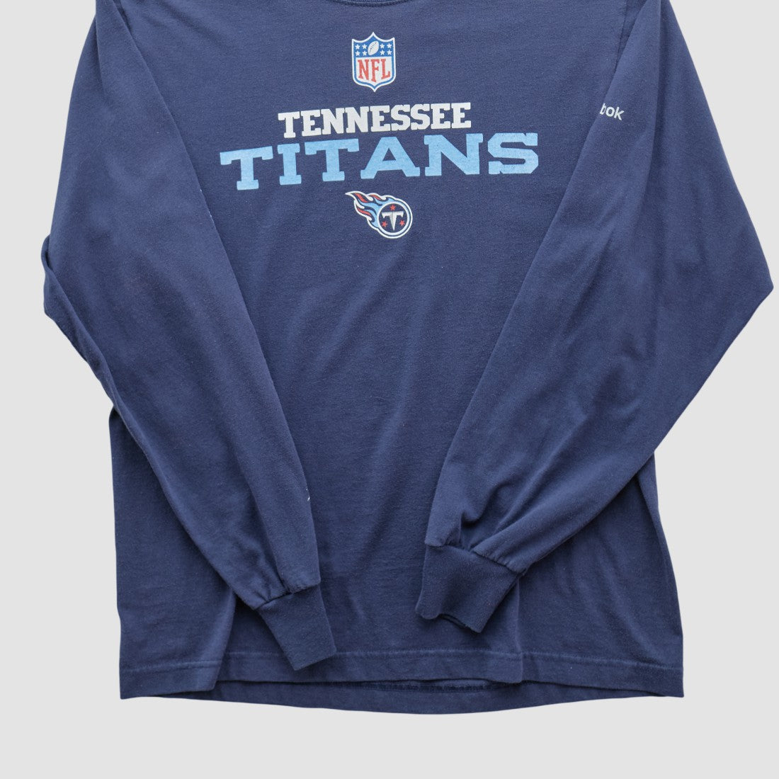 Tennessee Titans Reebok 2000s Long Sleeve T-shirt - Navy Vintage for sale