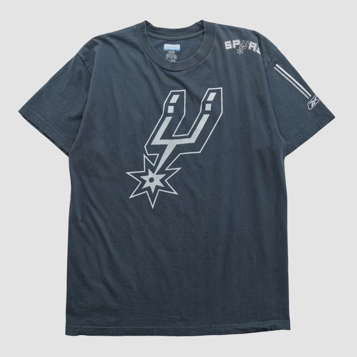 San Antonio Spurs Reebok 2000s T-shirt - Black Vintage | Vintage outlet