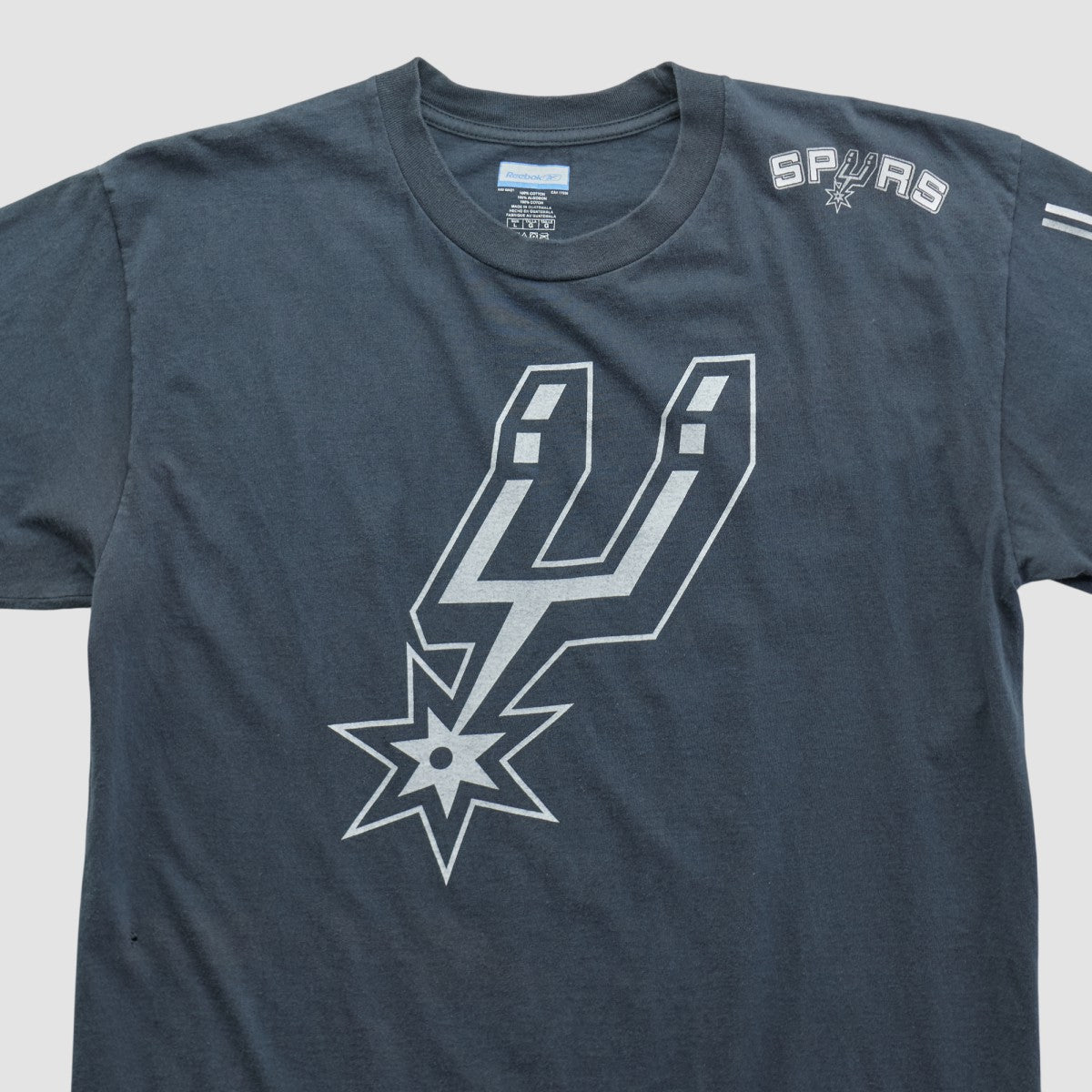 San Antonio Spurs Reebok 2000s T-shirt - Black Vintage | Vintage outlet
