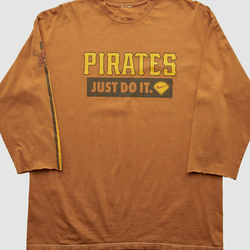 Pittsburgh Pirates 2000s T-shirt - Clay Vintage