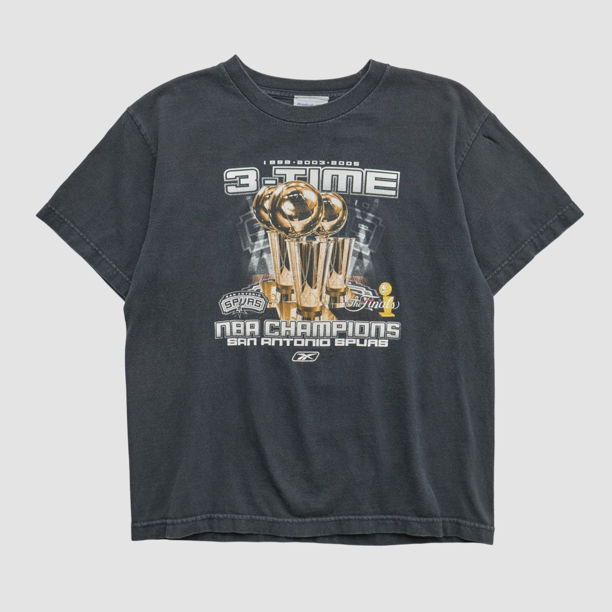 San Antonio Spurs Reebok 2005 T-shirt - Black Vintage | Vintage outlet
