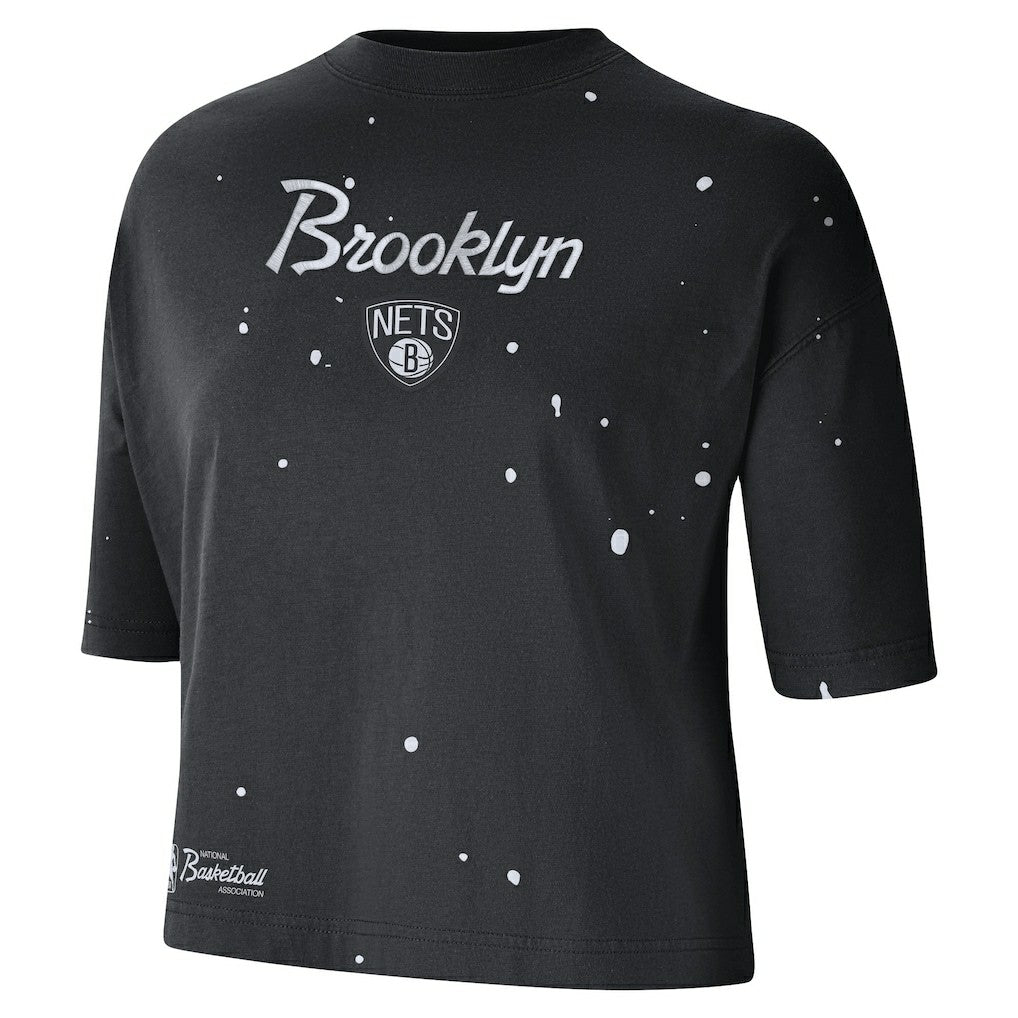 Brooklyn Nets Women's Courtside Splatter Cropped T-Shirt - Black | Nike on sale