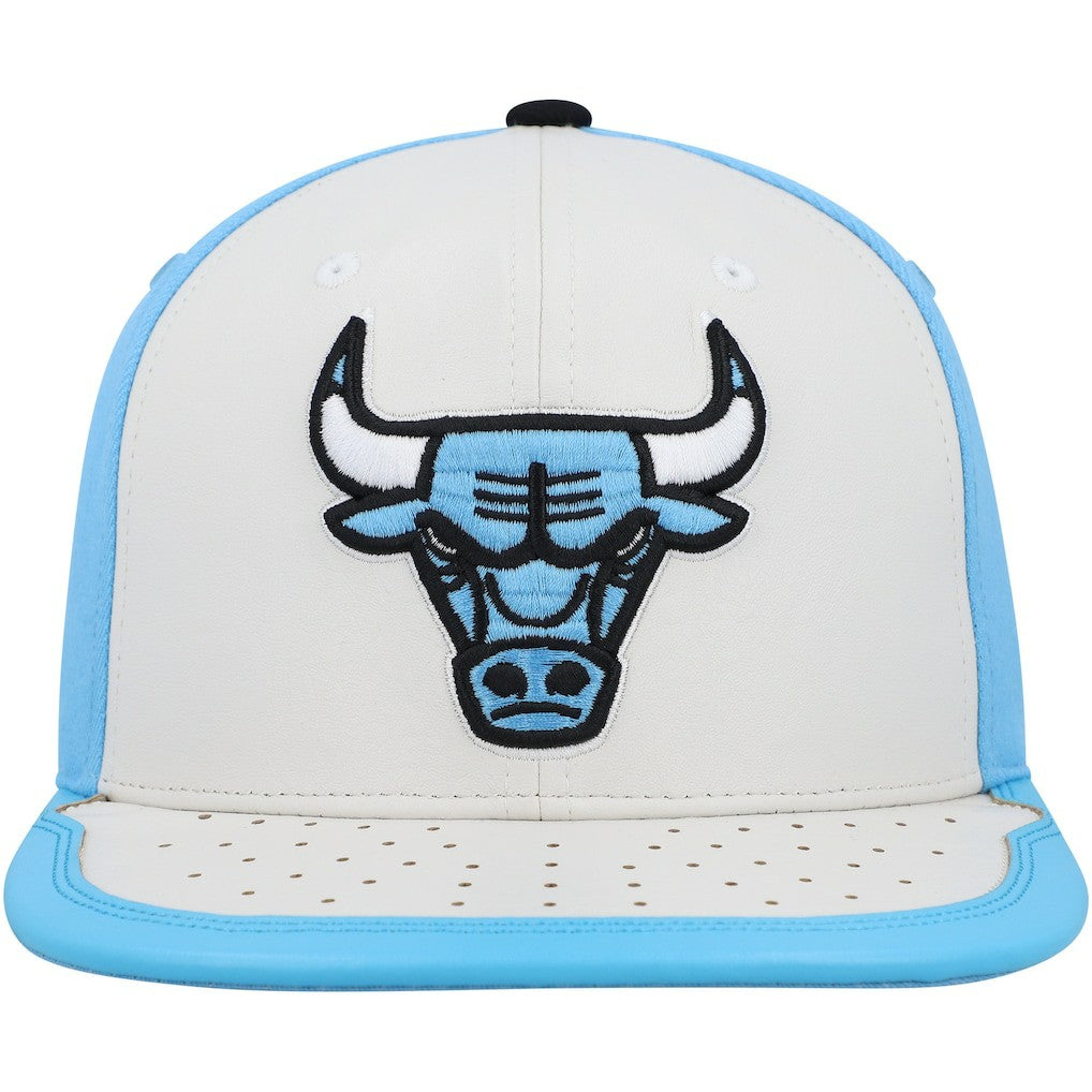 Chicago Bulls Day One Snapback Hat - White/Light Blue | Mitchell & Ness shop