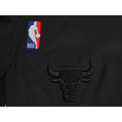 Chicago Bulls Pro Standard Women's Script Woven Shorts - Black for sale