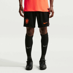 Black/Hyper Crimson